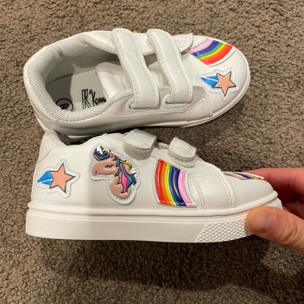 Girls rainbow unicorn shoes!!